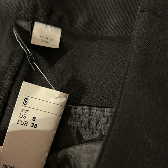 Floral Editor Short (4 1/2” inseam) - Picture 6 of 8